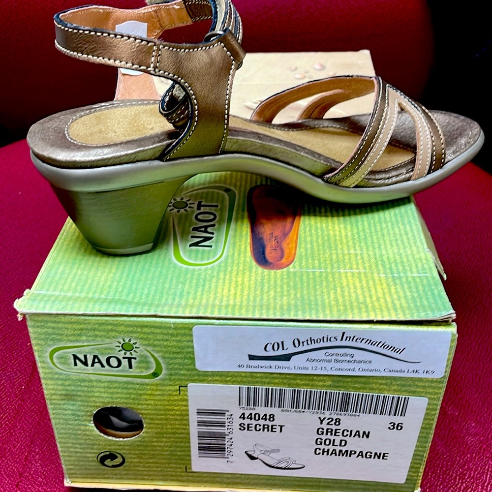 New Naot Secret Y28 size 36